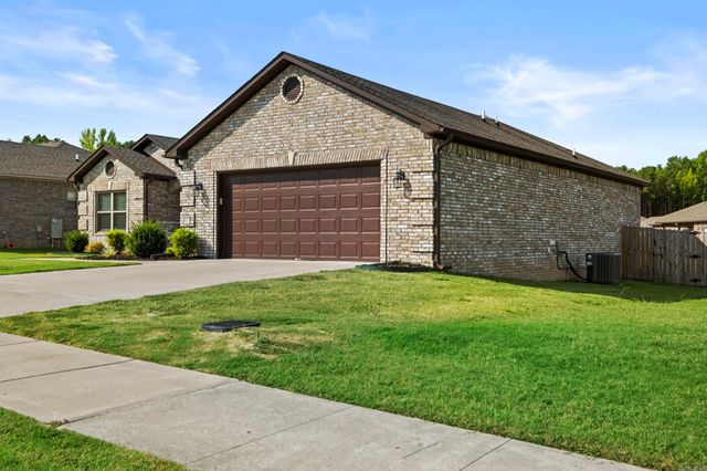 17 Sienna Dr, Cabot, AR 72023