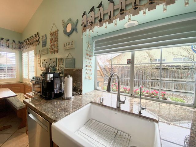 7505 Vixen Ct, Hughson, CA 95326