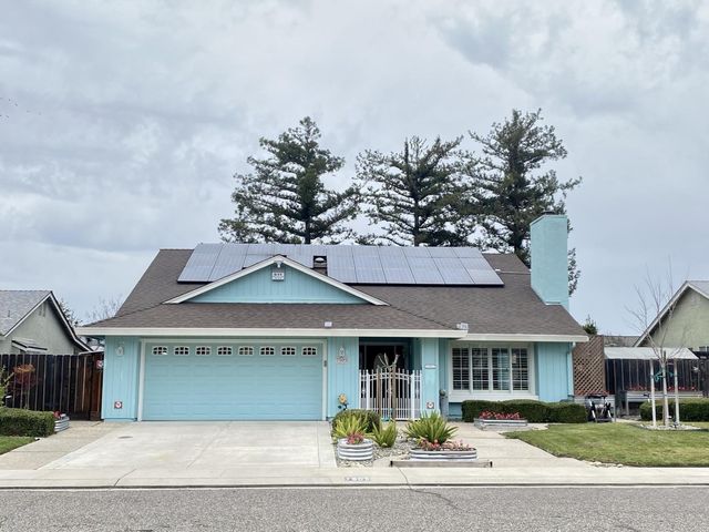 7505 Vixen Ct, Hughson, CA 95326