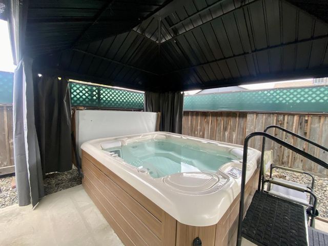 7505 Vixen Ct, Hughson, CA 95326