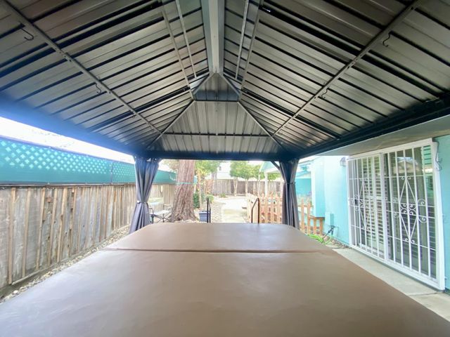 7505 Vixen Ct, Hughson, CA 95326