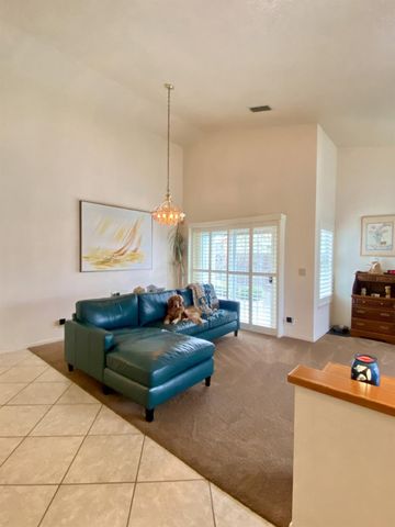 7505 Vixen Ct, Hughson, CA 95326