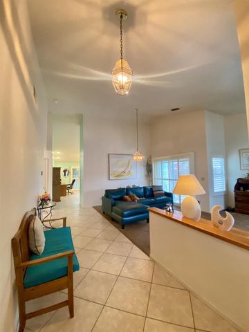 7505 Vixen Ct, Hughson, CA 95326