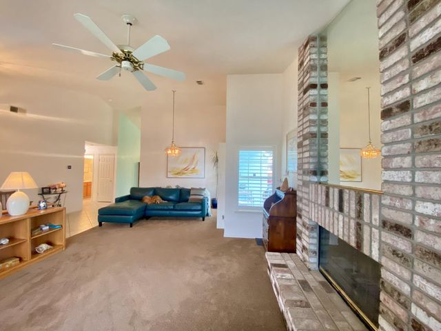 7505 Vixen Ct, Hughson, CA 95326