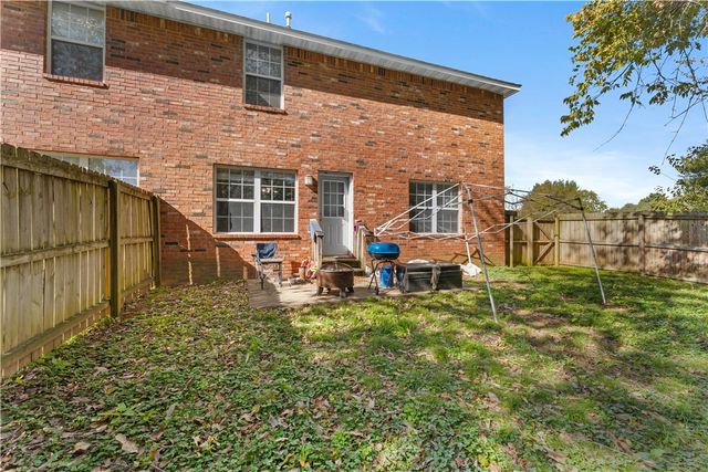 1630 Evening Shade Drive, Fayetteville, AR 72703