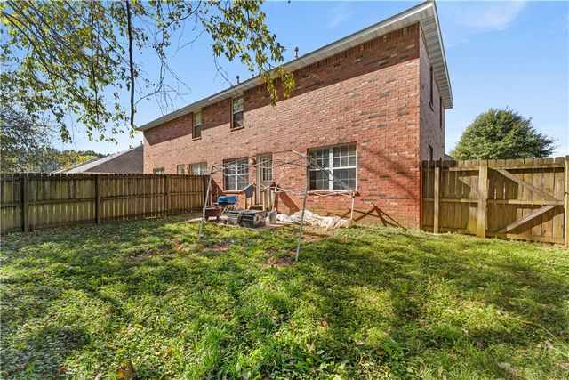 1630 Evening Shade Drive, Fayetteville, AR 72703