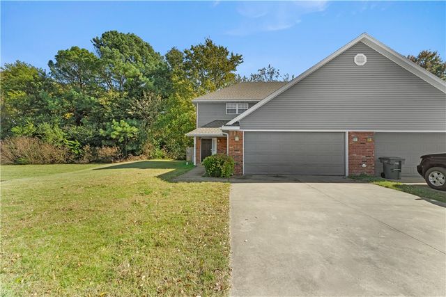 1630 Evening Shade Drive, Fayetteville, AR 72703