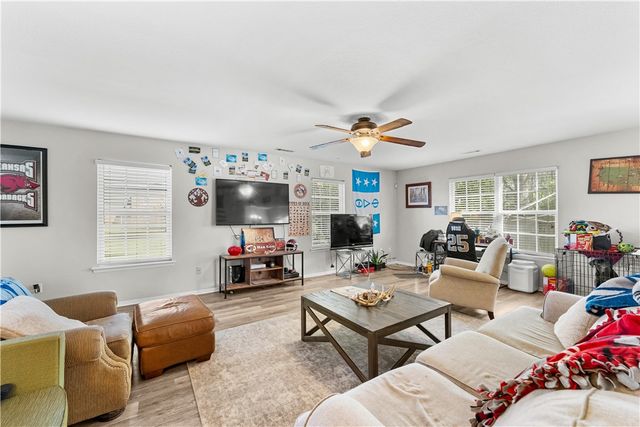 1630 Evening Shade Drive, Fayetteville, AR 72703