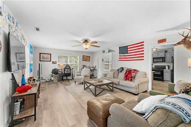 1630 Evening Shade Drive, Fayetteville, AR 72703