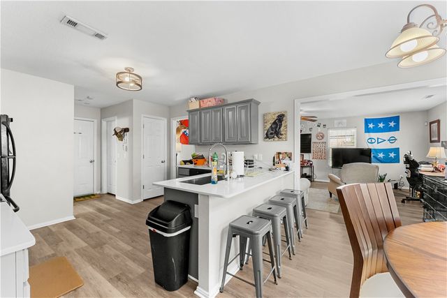 1630 Evening Shade Drive, Fayetteville, AR 72703