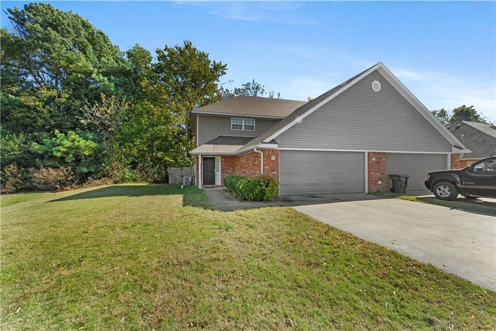 1630 Evening Shade Drive, Fayetteville, AR 72703