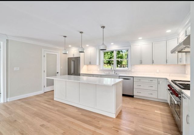 30 Asheville Rd, Newton, MA 02462