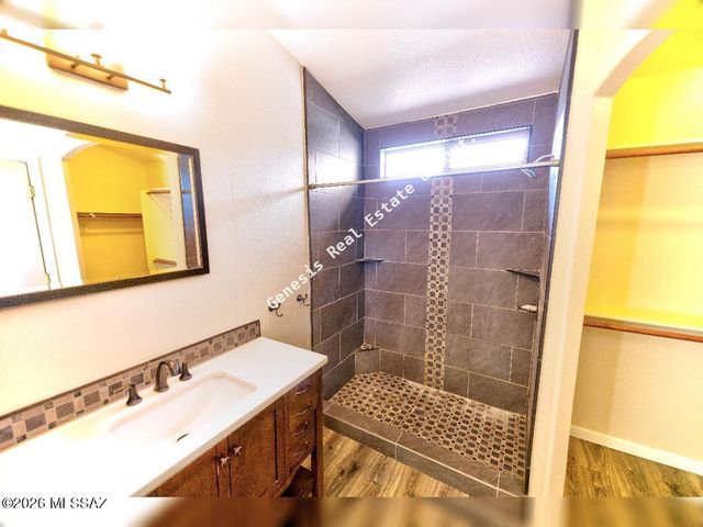 8433 S Gupta Drive, Tucson, AZ 85747