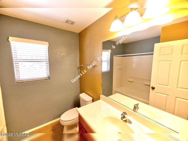 8433 S Gupta Drive, Tucson, AZ 85747