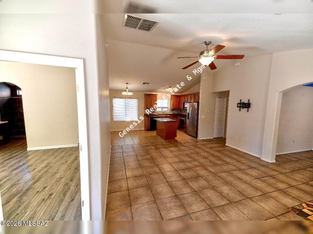 8433 S Gupta Drive, Tucson, AZ 85747