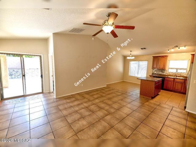 8433 S Gupta Drive, Tucson, AZ 85747
