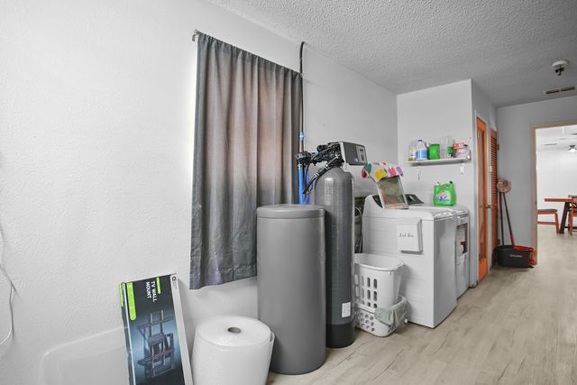 602 Duggan Avenue, Anton, TX 79313