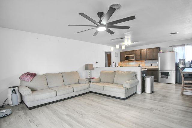 602 Duggan Avenue, Anton, TX 79313