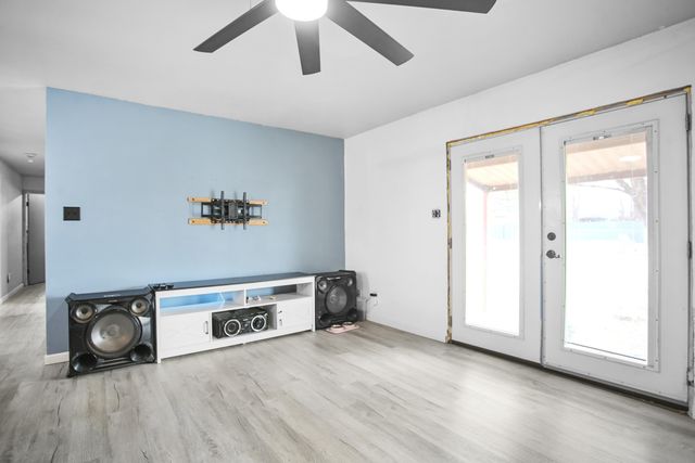 602 Duggan Avenue, Anton, TX 79313