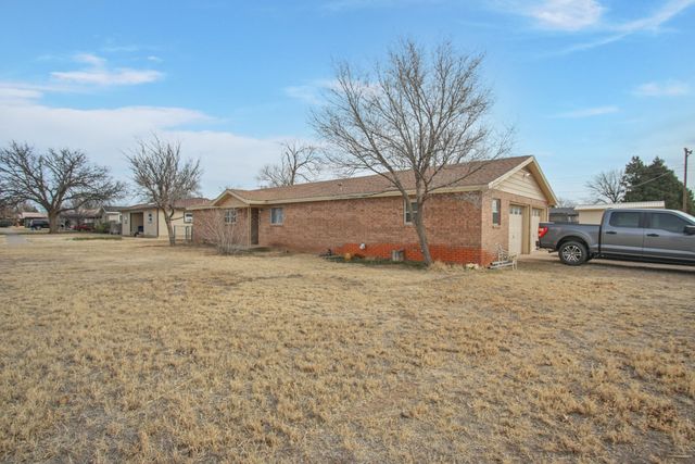 602 Duggan Avenue, Anton, TX 79313