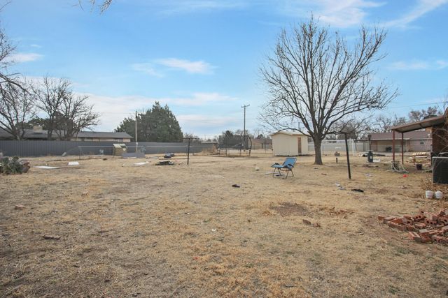 602 Duggan Avenue, Anton, TX 79313