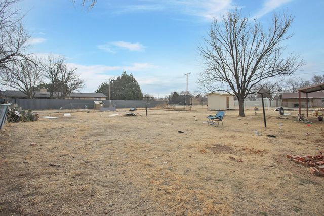 602 Duggan Avenue, Anton, TX 79313