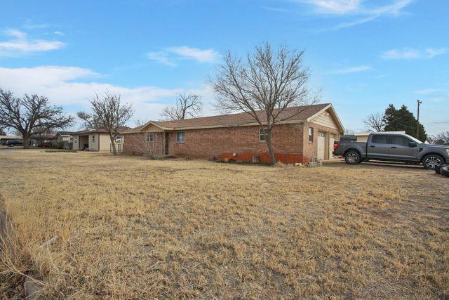 602 Duggan Avenue, Anton, TX 79313