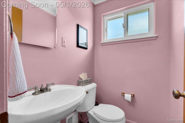 32829 Middleboro Street, Livonia, MI 48154