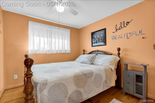 32829 Middleboro Street, Livonia, MI 48154