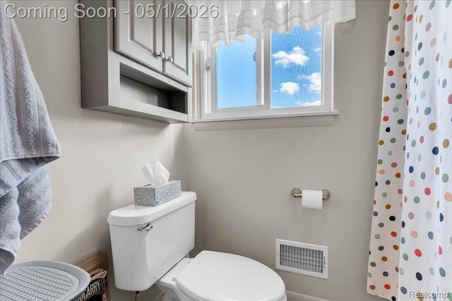 32829 Middleboro Street, Livonia, MI 48154