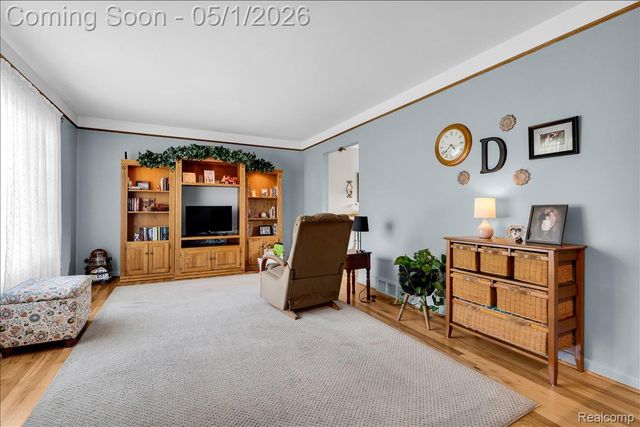 32829 Middleboro Street, Livonia, MI 48154