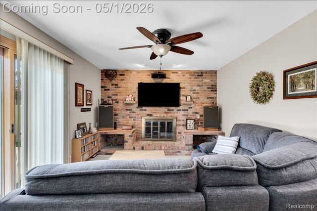 32829 Middleboro Street, Livonia, MI 48154