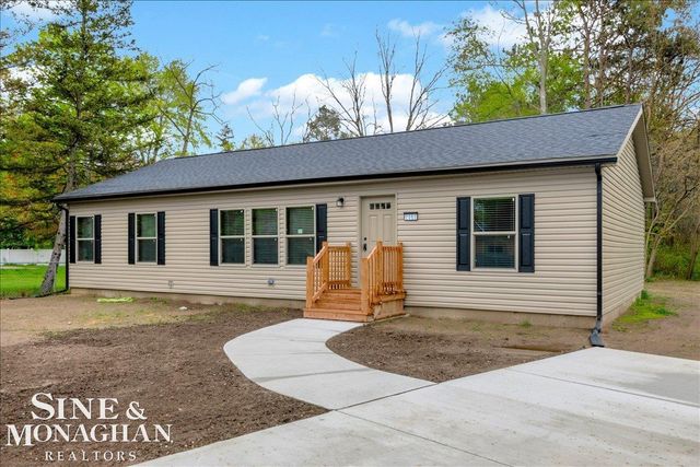2060 Washington Street, Algonac, MI 48001