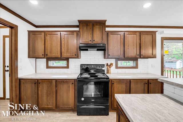 2060 Washington Street, Algonac, MI 48001