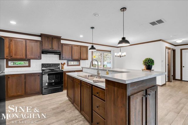 2060 Washington Street, Algonac, MI 48001