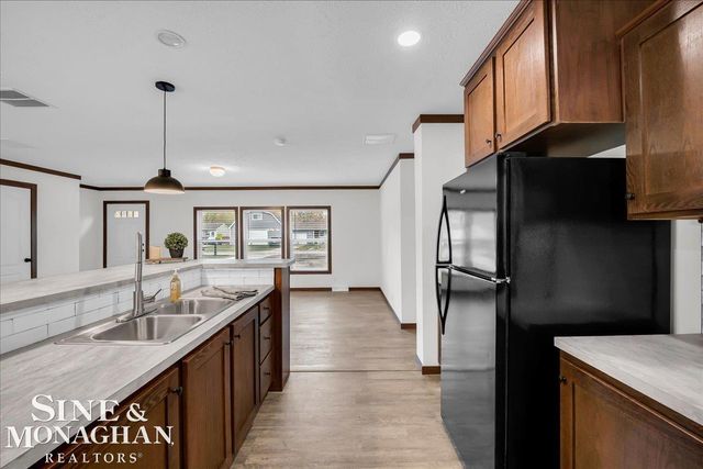 2060 Washington Street, Algonac, MI 48001