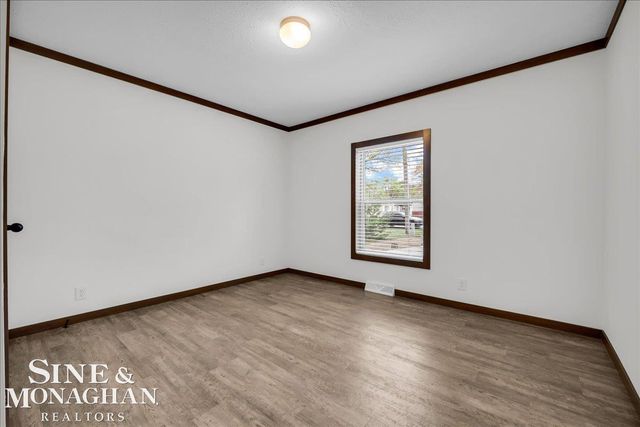 2060 Washington Street, Algonac, MI 48001