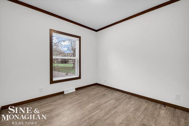 2060 Washington Street, Algonac, MI 48001