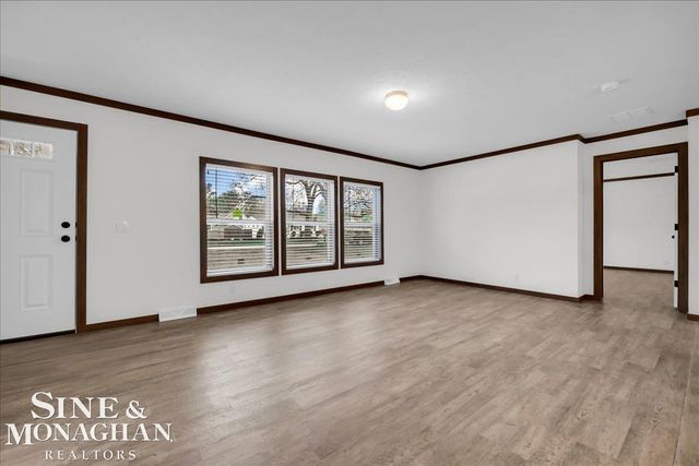 2060 Washington Street, Algonac, MI 48001