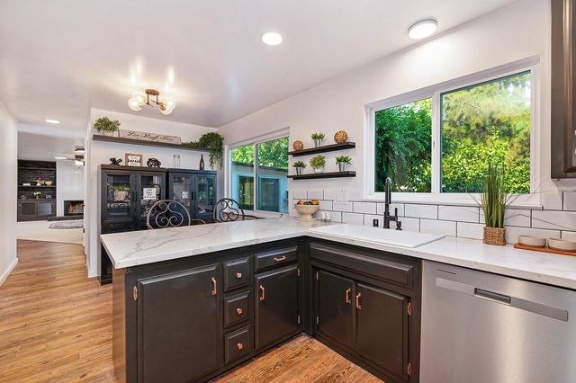 6618 Trudy Way, Sacramento, CA 95831