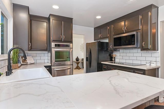 6618 Trudy Way, Sacramento, CA 95831