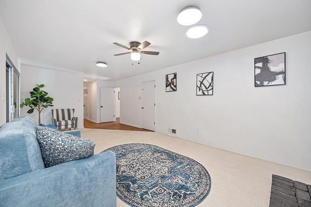 6618 Trudy Way, Sacramento, CA 95831