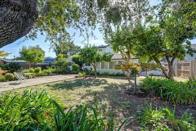 6618 Trudy Way, Sacramento, CA 95831