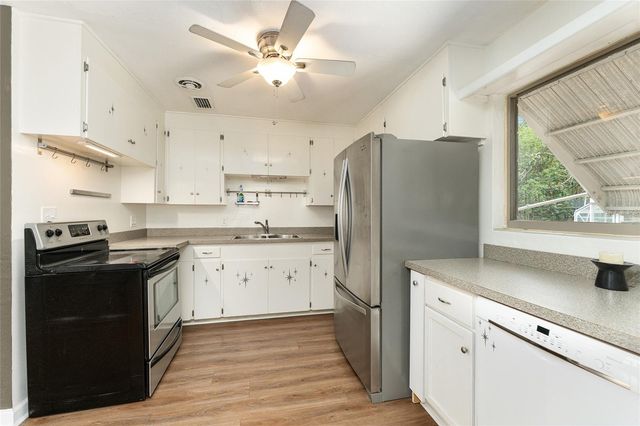 2214 NE 7TH TERRACE, Gainesville, FL 32609