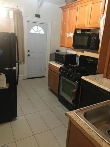 24 Montrose St, Newark City, NJ 07106