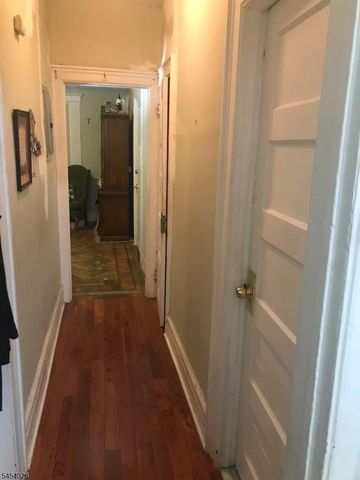 24 Montrose St, Newark City, NJ 07106