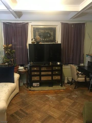 24 Montrose St, Newark City, NJ 07106