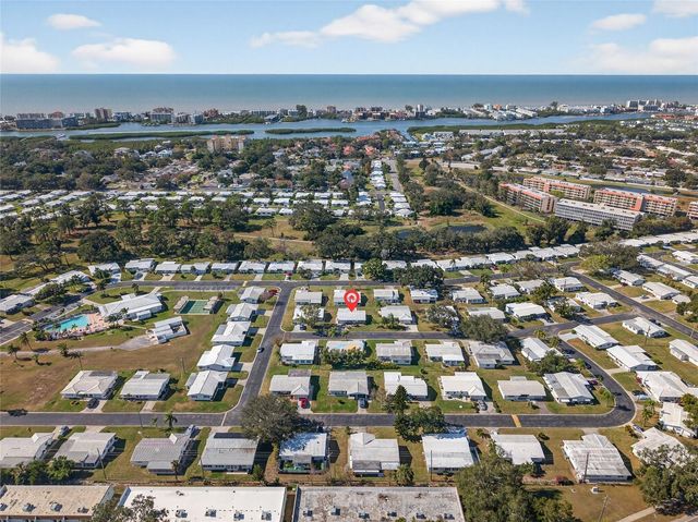 9238 140TH LANE, Seminole, FL 33776