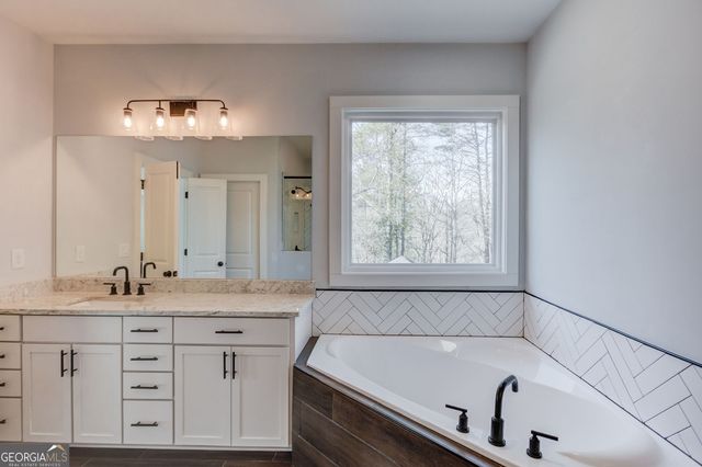 6444 Point Twenty Two, Gainesville, GA 30506