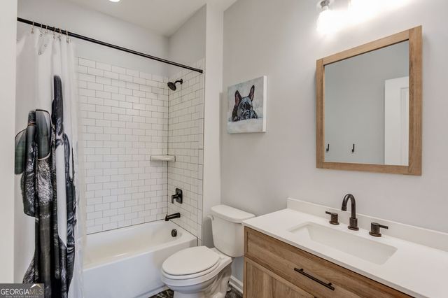 6444 Point Twenty Two, Gainesville, GA 30506